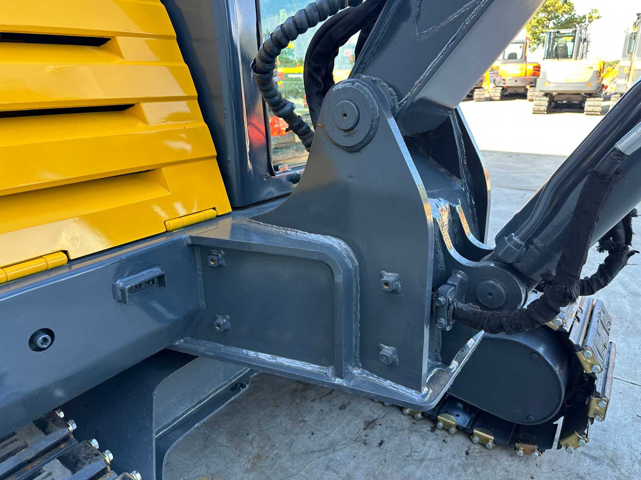 Pelle sur chenille Volvo EC60C: photos 14