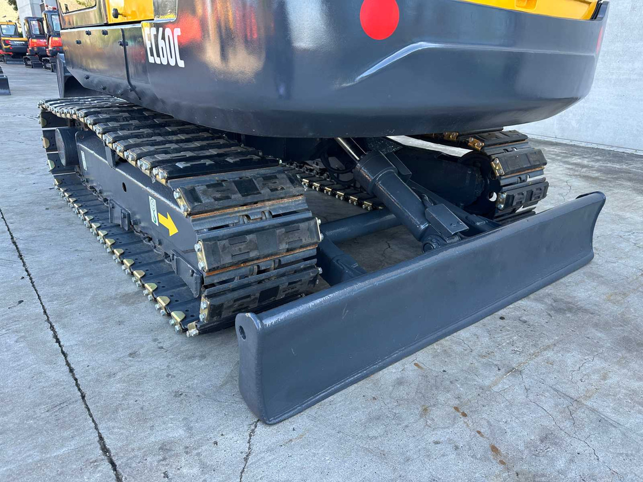 Pelle sur chenille Volvo EC60C: photos 22