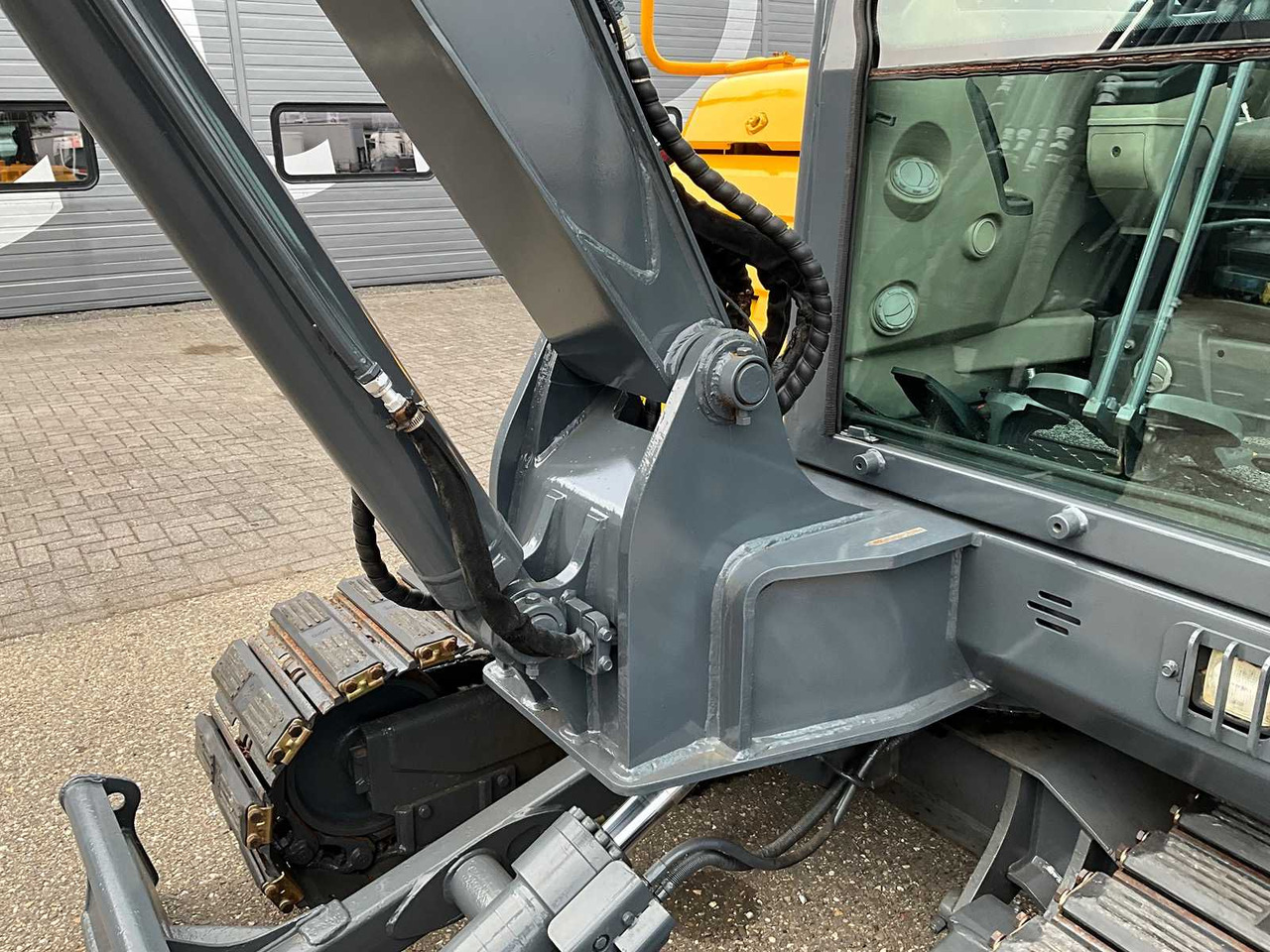 Pelle sur chenille Volvo EC60C: photos 19