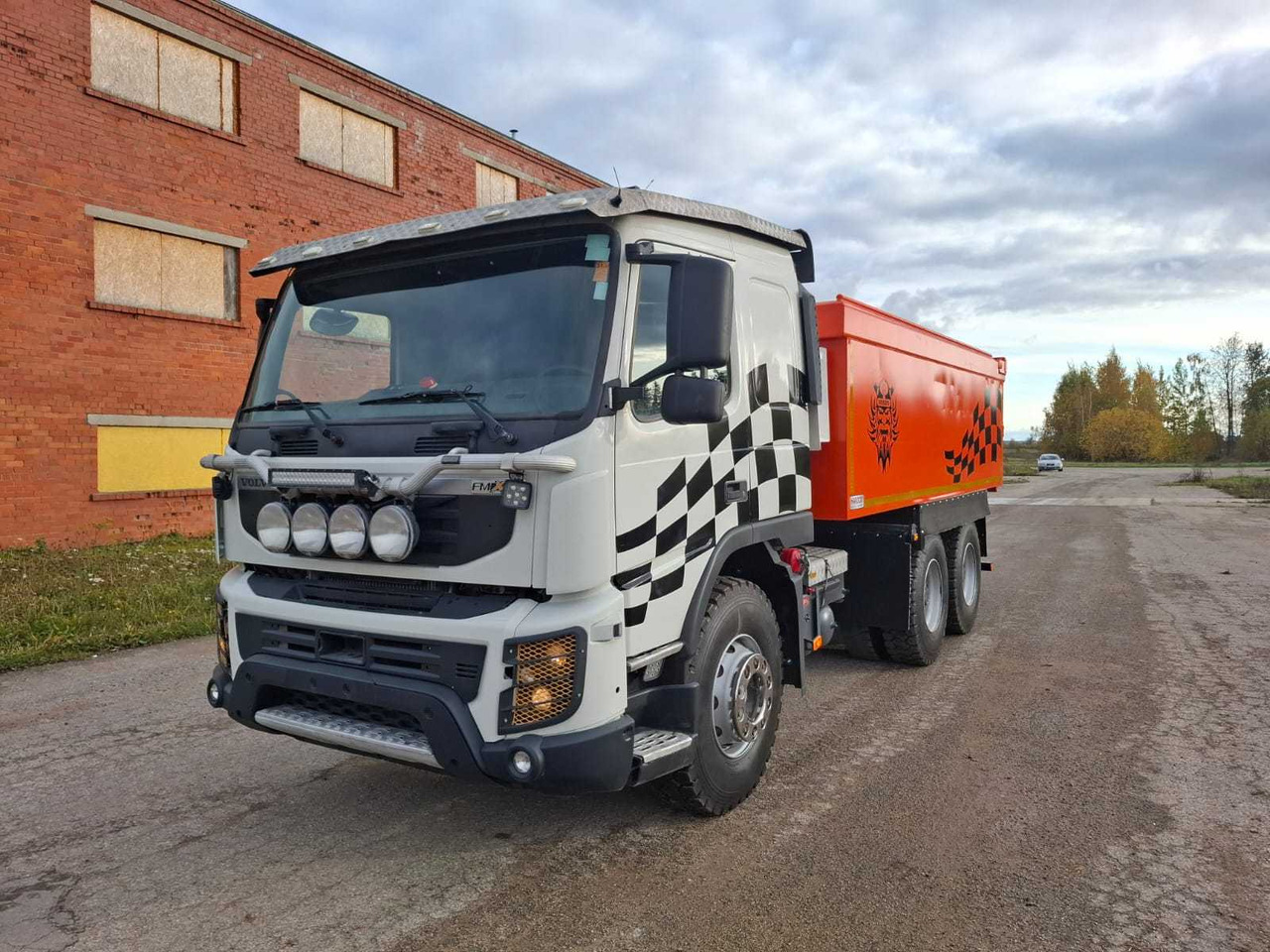 Volvo VOLVO - FM460 - DUMPER TRUCK - 2012 - Tombereau: photos 1 Volvo VOLVO - FM460 - DUMPER TRUCK - 2012 - Tombereau: photos 1
