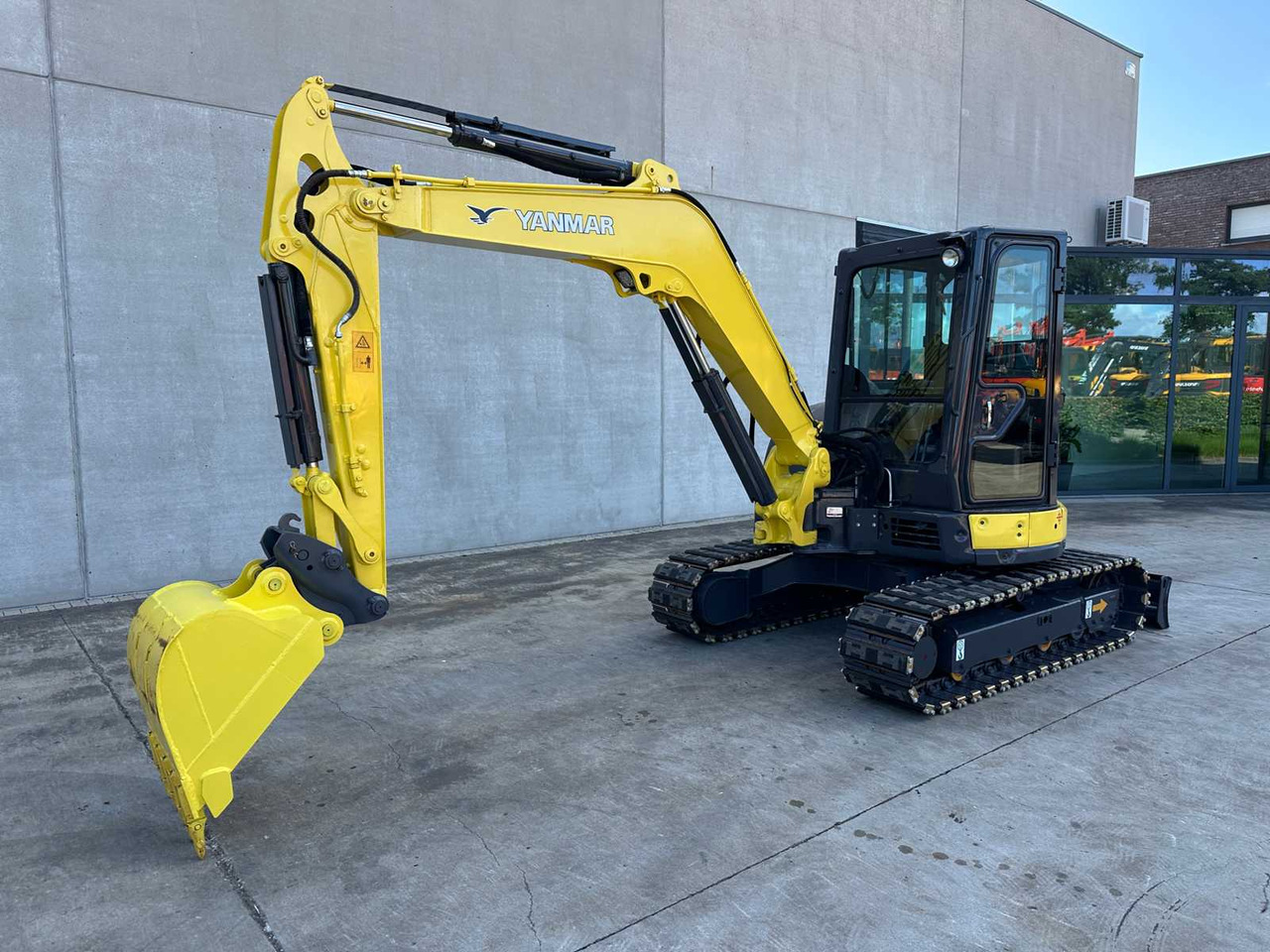 Yanmar Vio55-6B - Pelle sur chenille: photos 1 Yanmar Vio55-6B - Pelle sur chenille: photos 1