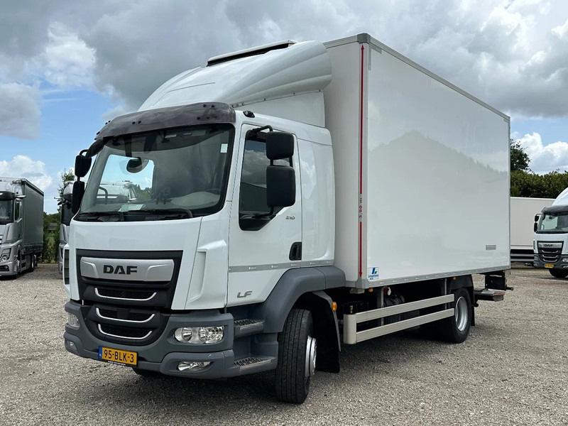 DAF LF 210 LF.14.210 EURO6. KOELBAKWAGEN MET LAADKLEP - Camion frigorifique: photos 1 DAF LF 210 LF.14.210 EURO6. KOELBAKWAGEN MET LAADKLEP - Camion frigorifique: photos 1