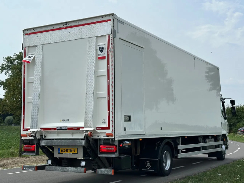 DAF LF 210 LF210.14. EURO6. 2022. 183401km 805x248x248. Bakwagen met Laadklep 2500kg - Camion fourgon: photos 4 DAF LF 210 LF210.14. EURO6. 2022. 183401km 805x248x248. Bakwagen met Laadklep 2500kg - Camion fourgon: photos 4