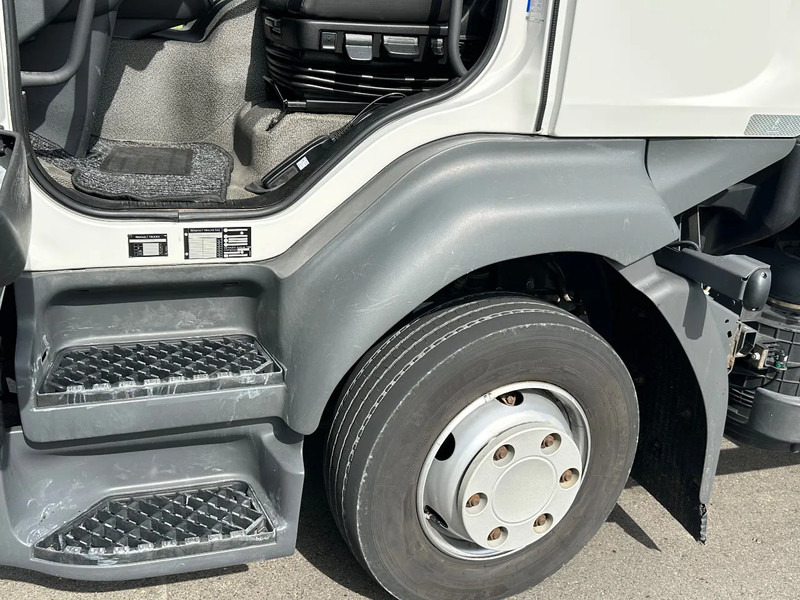 Renault D240.12. EURO6. 11-2021. - Camion à rideaux coulissants: photos 5 Renault D240.12. EURO6. 11-2021. - Camion à rideaux coulissants: photos 5