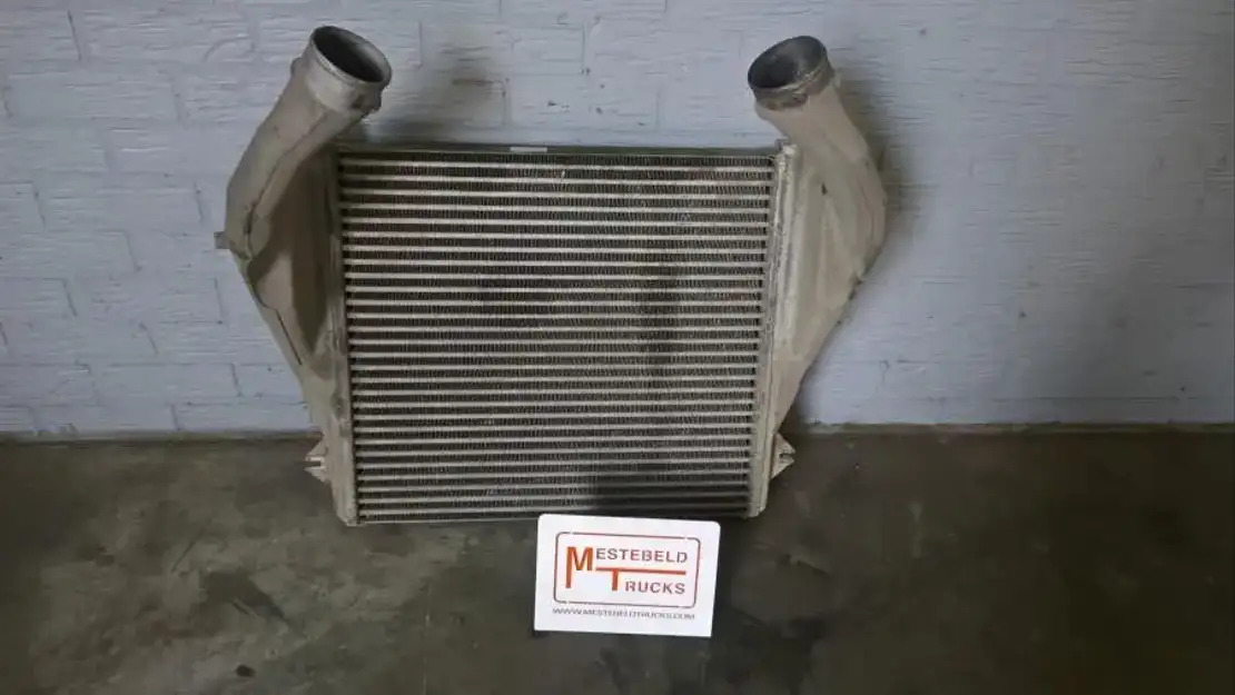 DAF Intercooler - Système de refroidissement pour Camion: photos 1 DAF Intercooler - Système de refroidissement pour Camion: photos 1