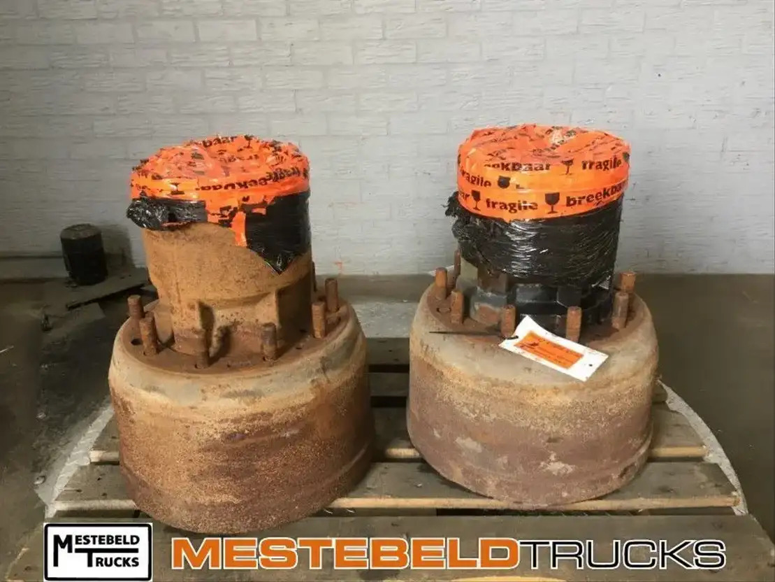 Ginaf Achterasnaaf M3335-S 6x6 - Essieu arrière pour Camion: photos 1 Ginaf Achterasnaaf M3335-S 6x6 - Essieu arrière pour Camion: photos 1