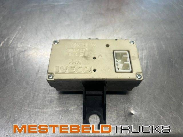 Iveco Deurvergrendeling regeleenheid - Système électrique pour Camion: photos 1 Iveco Deurvergrendeling regeleenheid - Système électrique pour Camion: photos 1