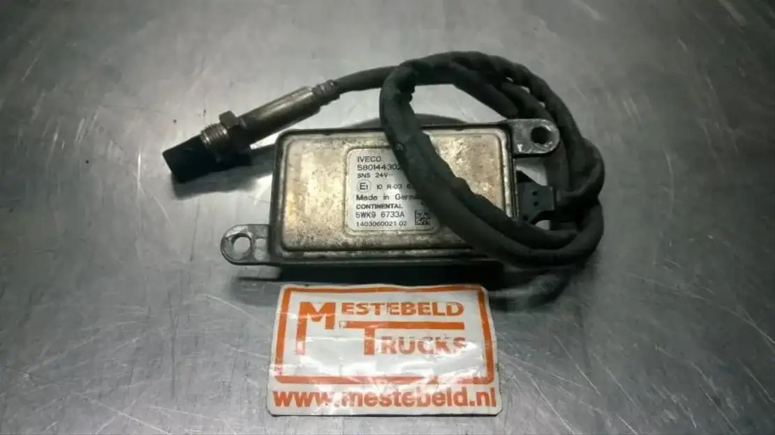 Iveco NOX sensor - Système d'échappement pour Camion: photos 1 Iveco NOX sensor - Système d'échappement pour Camion: photos 1