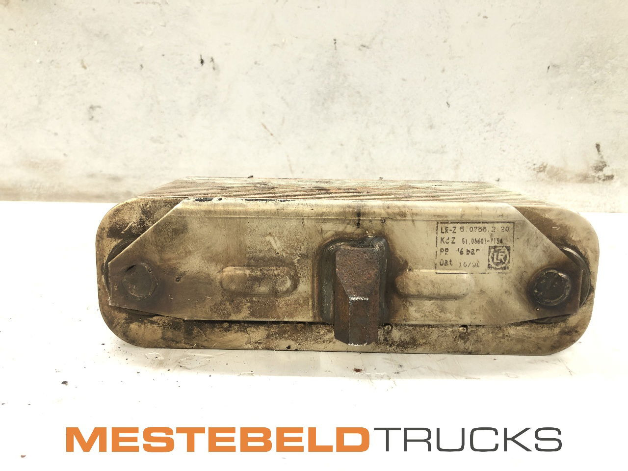 MAN Oliekoeler D2840 LF 04 - Moteur pour Camion: photos 4 MAN Oliekoeler D2840 LF 04 - Moteur pour Camion: photos 4