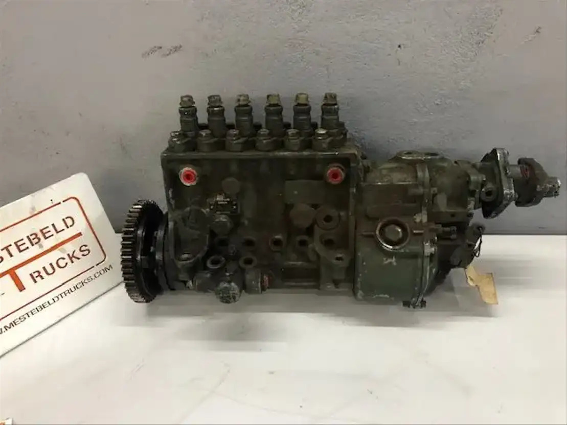 Mercedes-Benz Brandstofpomp OM441LA mechanisch - Préparation du carburant pour Camion: photos 1 Mercedes-Benz Brandstofpomp OM441LA mechanisch - Préparation du carburant pour Camion: photos 1