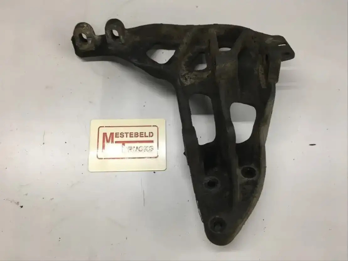 Mercedes-Benz Cabinesteun achter rechts - Frame/ Châssis pour Camion: photos 1 Mercedes-Benz Cabinesteun achter rechts - Frame/ Châssis pour Camion: photos 1