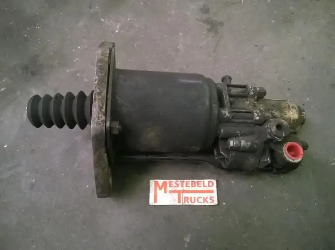 Mercedes-Benz Koppelingsbekrachtiger G4-65 - Embrayage et pièces pour Camion: photos 1 Mercedes-Benz Koppelingsbekrachtiger G4-65 - Embrayage et pièces pour Camion: photos 1