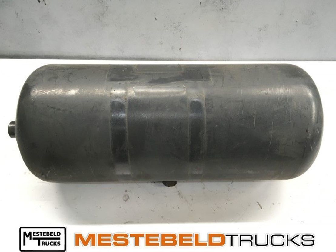Mercedes-Benz Luchtketel 25 liter - Pièces de frein pour Camion: photos 1 Mercedes-Benz Luchtketel 25 liter - Pièces de frein pour Camion: photos 1