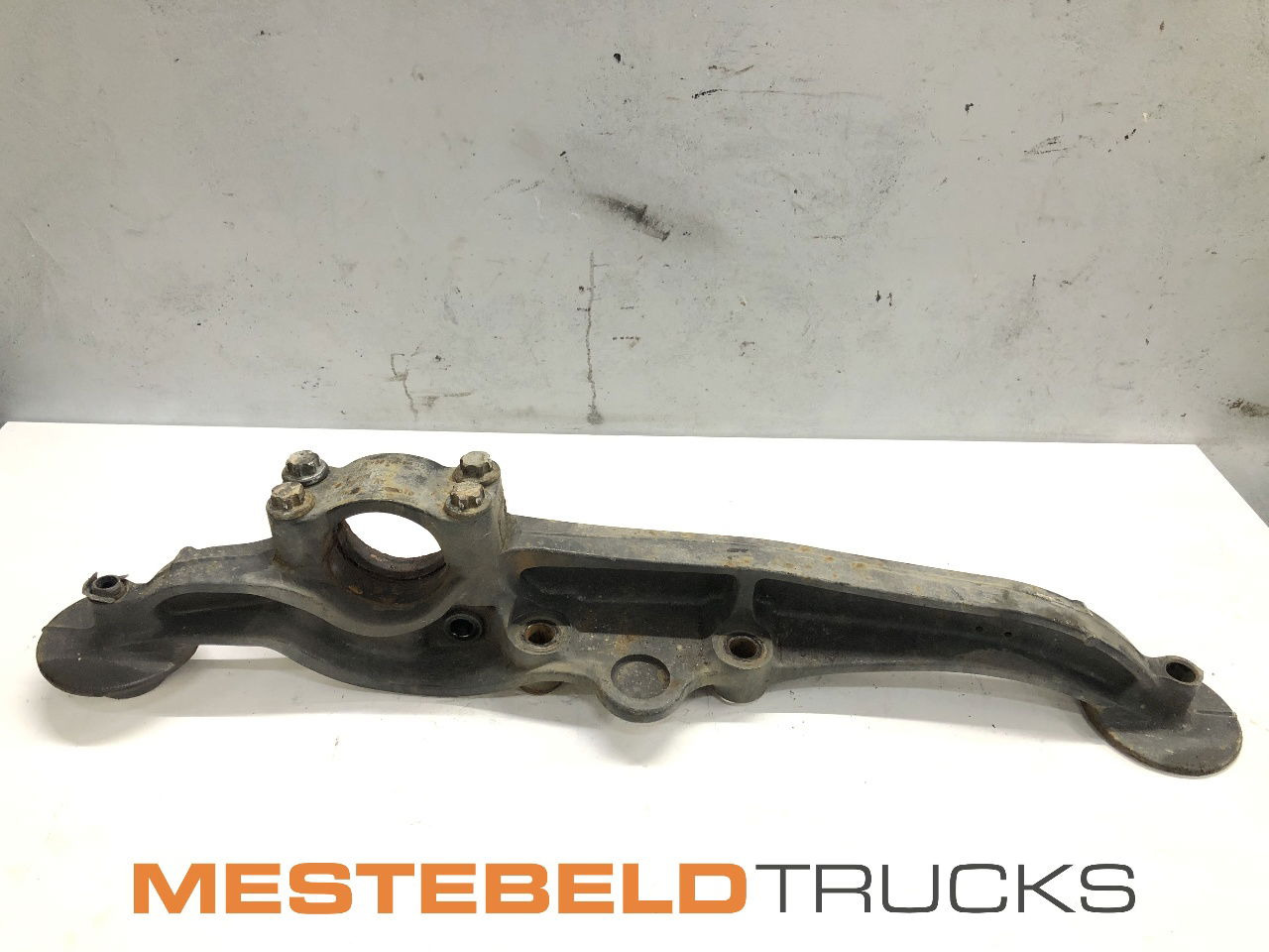 Mercedes-Benz Luchtveringsteun links - Frame/ Châssis pour Camion: photos 1 Mercedes-Benz Luchtveringsteun links - Frame/ Châssis pour Camion: photos 1