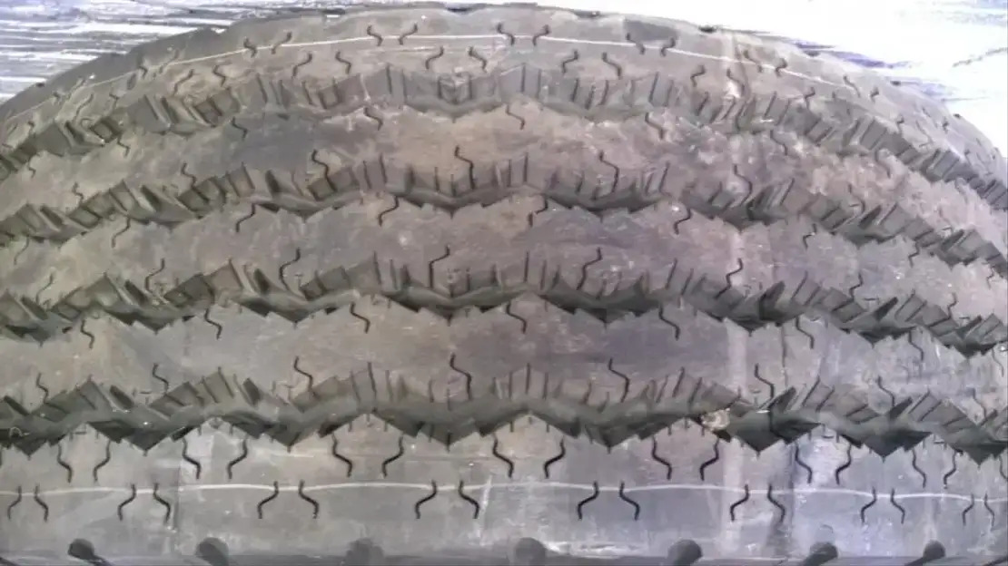 Michelin Band met velg - Pneu pour Camion: photos 1 Michelin Band met velg - Pneu pour Camion: photos 1