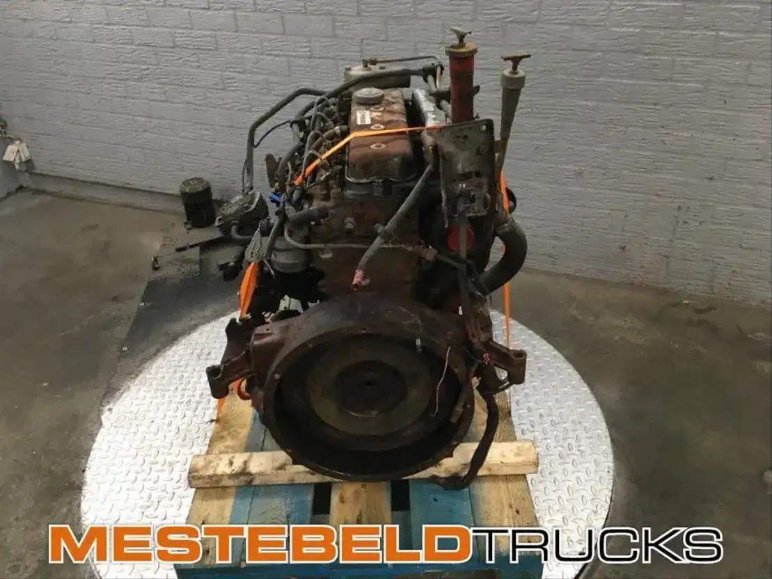 Perkins Motor 4 cilinder - Moteur pour Camion: photos 3 Perkins Motor 4 cilinder - Moteur pour Camion: photos 3