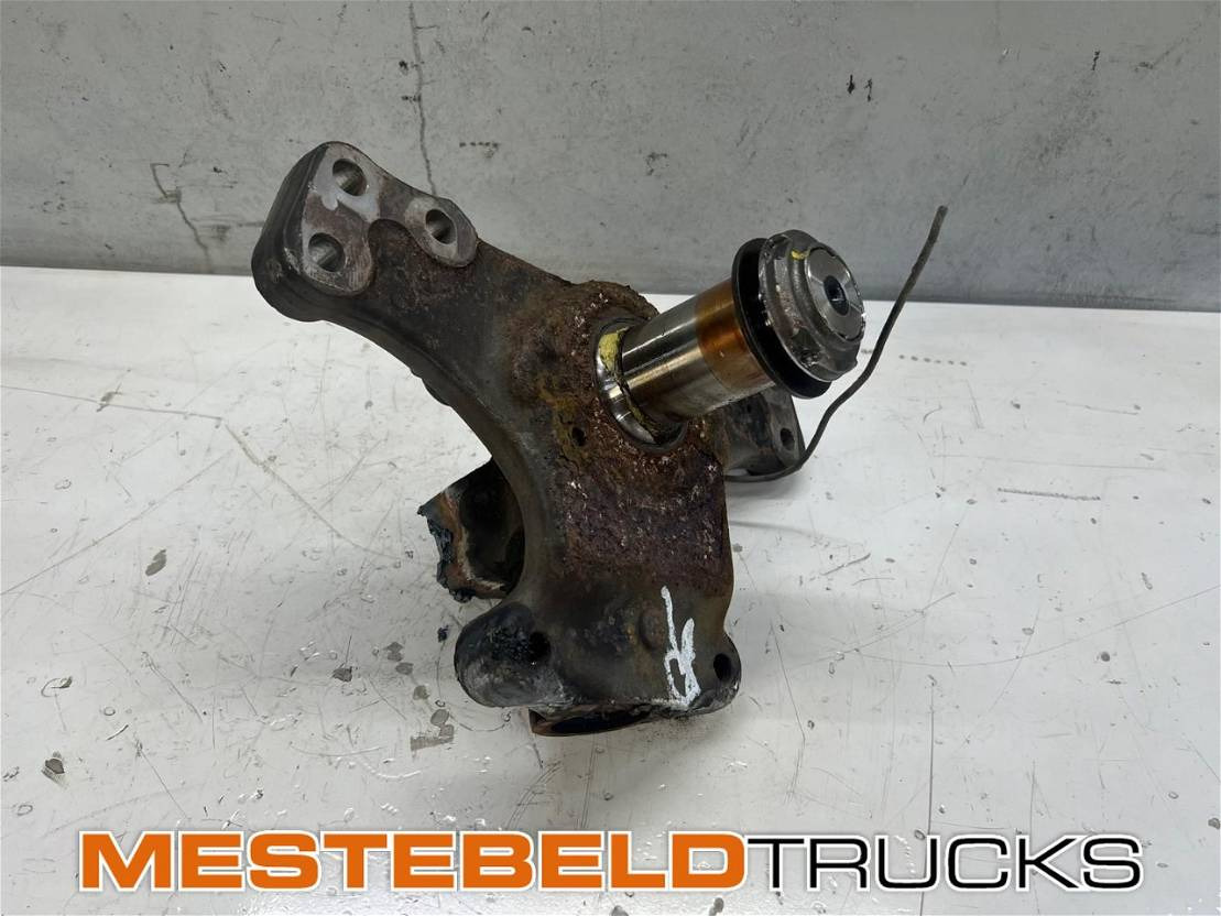 Renault Fusee rechts - Essieu avant pour Camion: photos 1 Renault Fusee rechts - Essieu avant pour Camion: photos 1