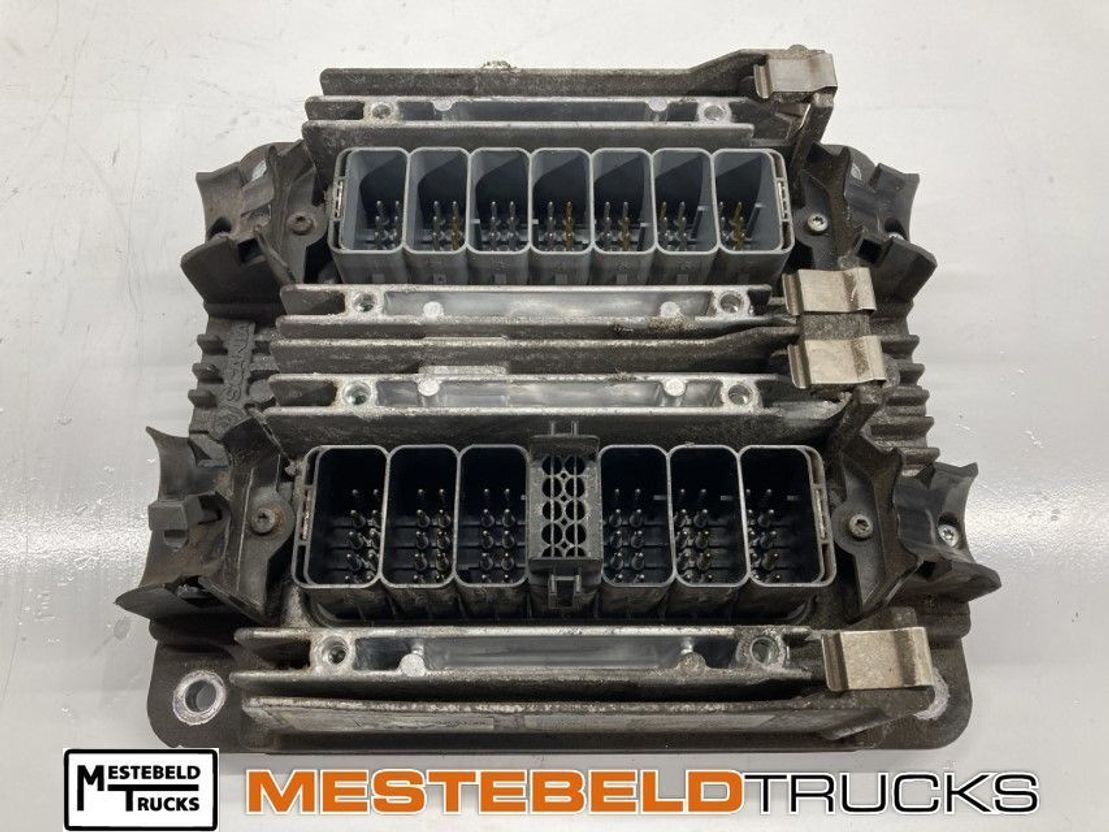 Scania ECU EMS SC 13 06 S7 XPI - Système électrique pour Camion: photos 1 Scania ECU EMS SC 13 06 S7 XPI - Système électrique pour Camion: photos 1
