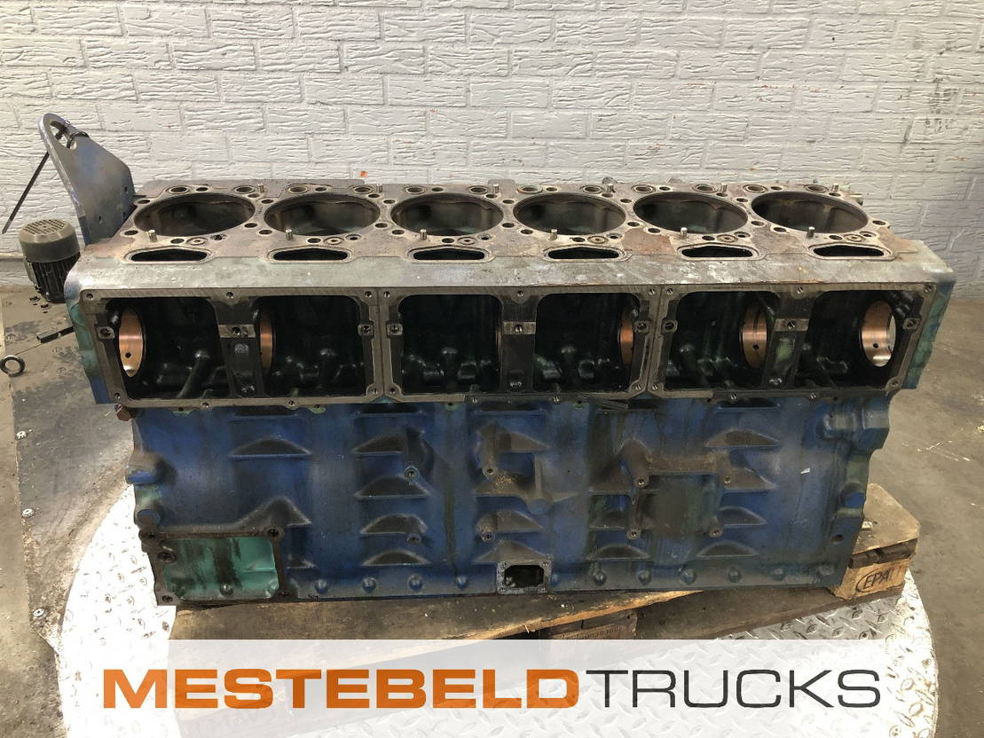 Scania Motorblok DSC 12 01 - Moteur et pièces pour Camion: photos 2 Scania Motorblok DSC 12 01 - Moteur et pièces pour Camion: photos 2