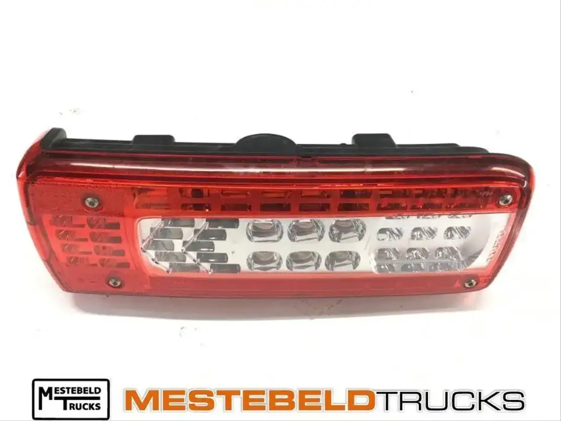 Volvo Achterlicht led links - Système électrique pour Camion: photos 1 Volvo Achterlicht led links - Système électrique pour Camion: photos 1