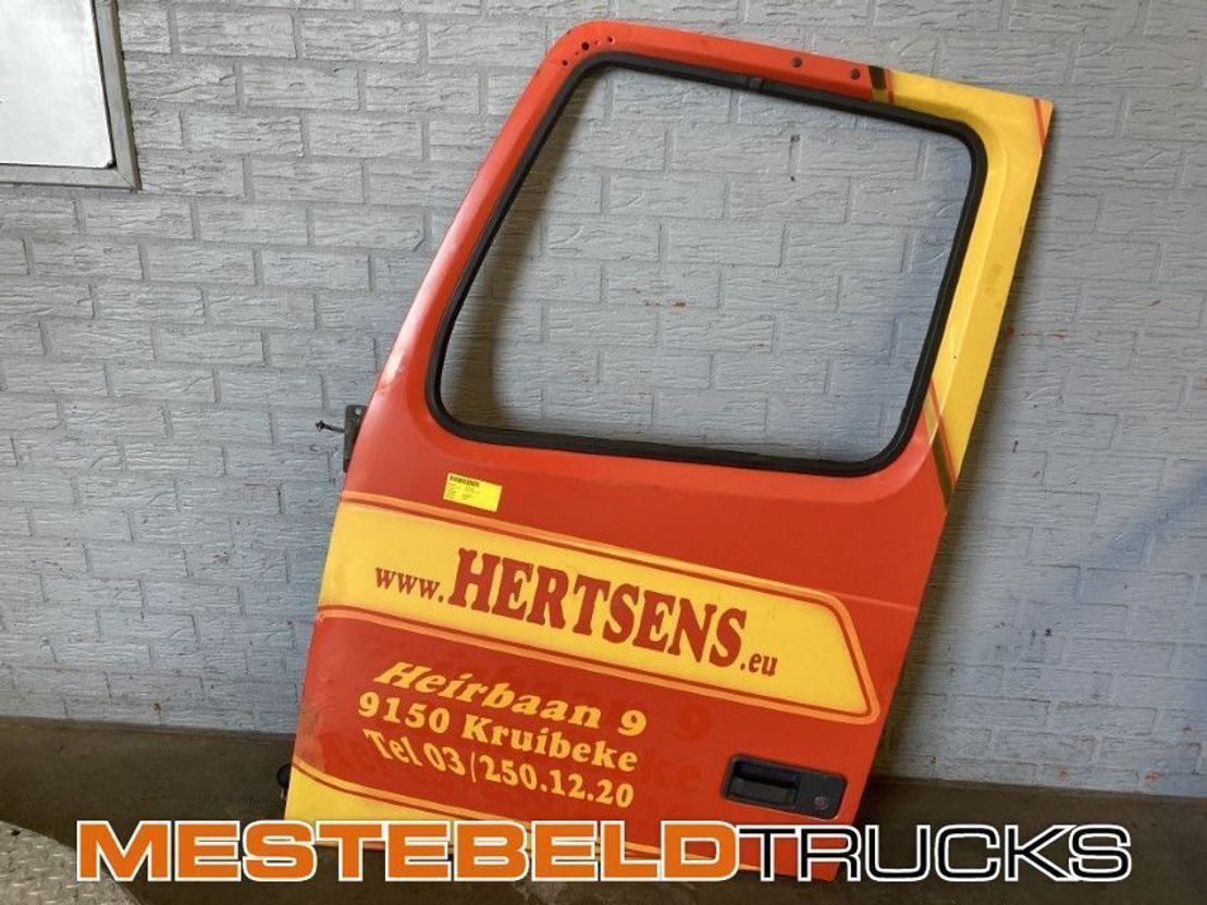 Volvo Deur rechts - Cabine et intérieur pour Camion: photos 1 Volvo Deur rechts - Cabine et intérieur pour Camion: photos 1