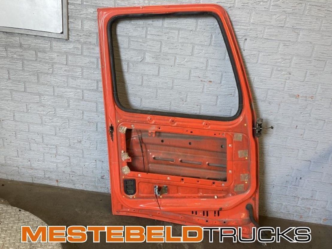 Volvo Deur rechts - Cabine et intérieur pour Camion: photos 2 Volvo Deur rechts - Cabine et intérieur pour Camion: photos 2