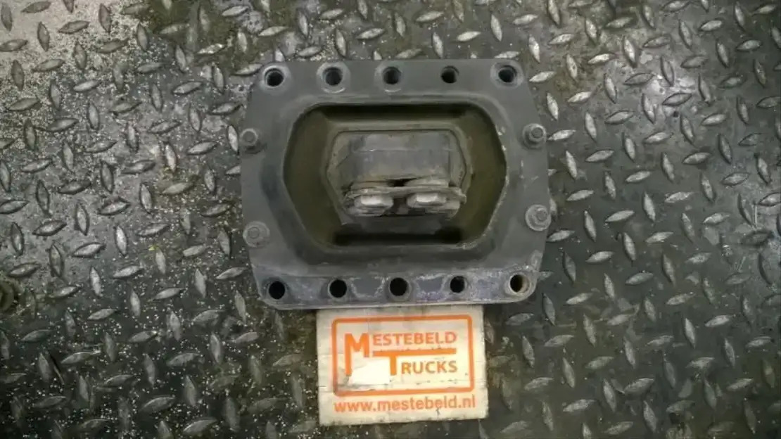 Volvo Motorsteun achter - Frame/ Châssis pour Camion: photos 1 Volvo Motorsteun achter - Frame/ Châssis pour Camion: photos 1