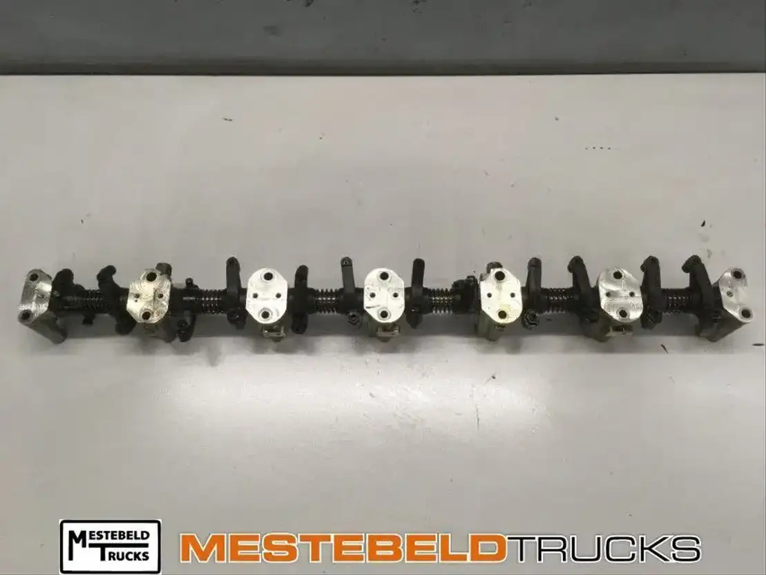 Volvo Tuimelaaras + tuimelaar D7F 240-EU V - Moteur pour Camion: photos 1 Volvo Tuimelaaras + tuimelaar D7F 240-EU V - Moteur pour Camion: photos 1