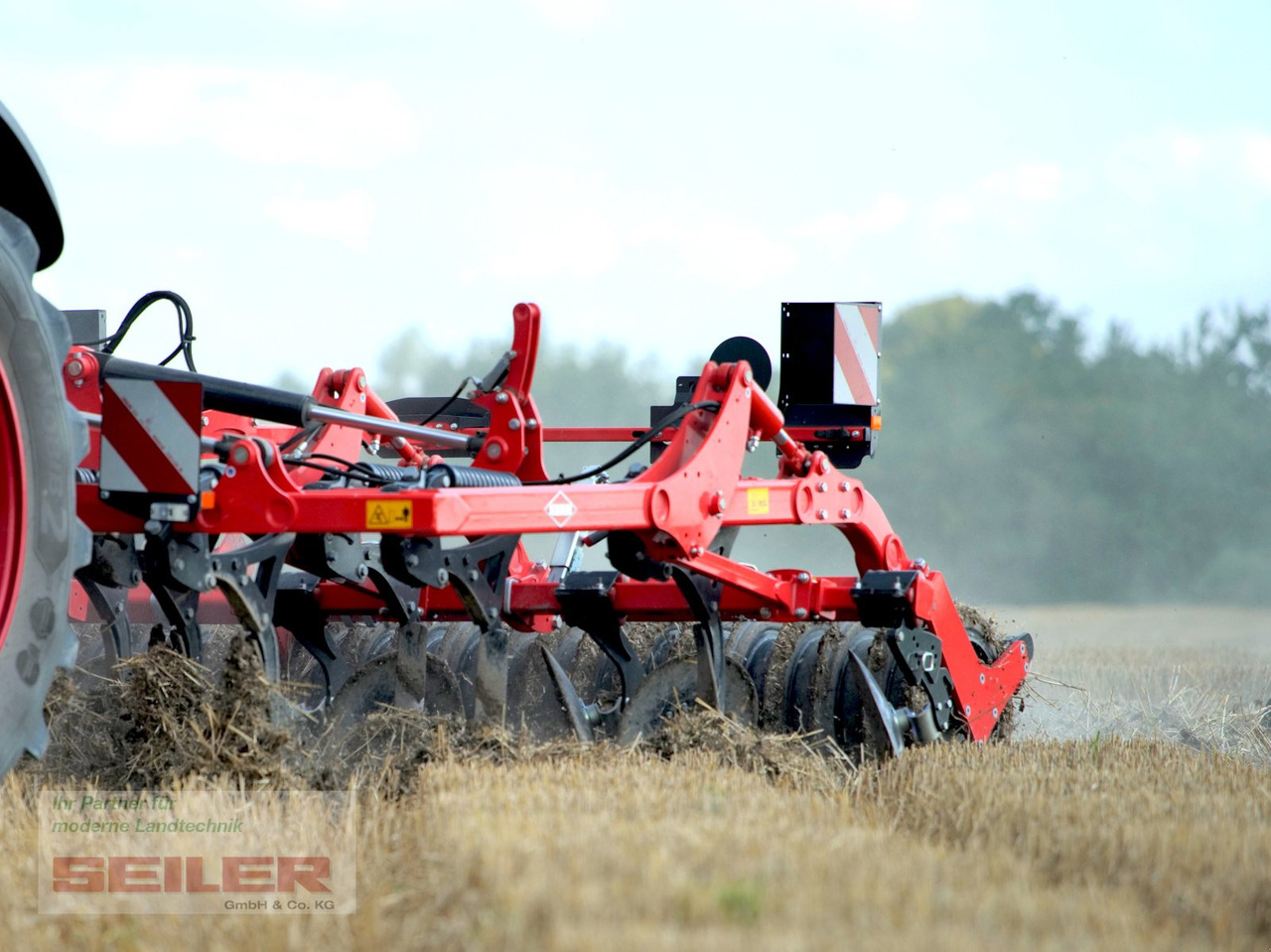 Kuhn Cultimer L 400 R NSM + T-Liner-Walze - Bineuse: photos 2 Kuhn Cultimer L 400 R NSM + T-Liner-Walze - Bineuse: photos 2