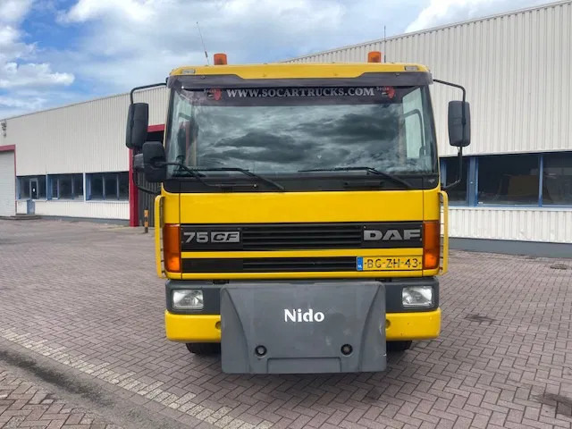 DAF CF 75.250 6x2 Euro 2 Automatic NL-Truck Original KM'S - Châssis cabine: photos 2 DAF CF 75.250 6x2 Euro 2 Automatic NL-Truck Original KM'S - Châssis cabine: photos 2