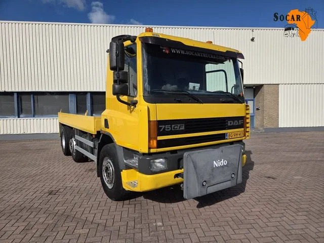DAF CF 75.250 6x2 Euro 2 Automatic NL-Truck Original KM'S - Châssis cabine: photos 1 DAF CF 75.250 6x2 Euro 2 Automatic NL-Truck Original KM'S - Châssis cabine: photos 1