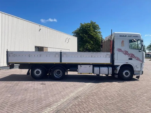 DAF XF 95 8 Tires (6x2) euro 2 - Camion plateau: photos 5 DAF XF 95 8 Tires (6x2) euro 2 - Camion plateau: photos 5