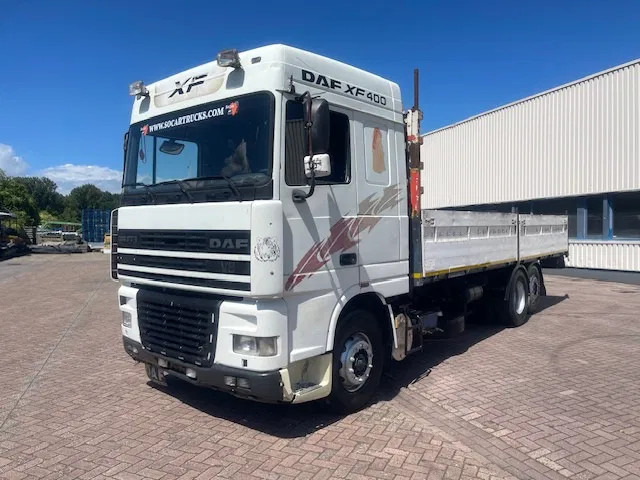 DAF XF 95 8 Tires (6x2) euro 2 - Camion plateau: photos 3 DAF XF 95 8 Tires (6x2) euro 2 - Camion plateau: photos 3
