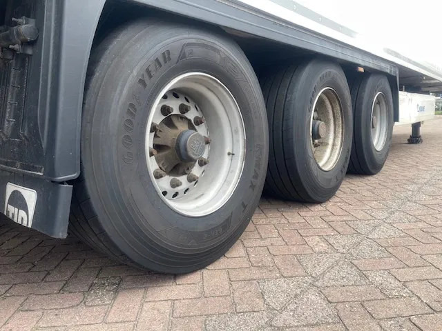 Semi-remorque frigorifique Krone CARRIER VECTOR 1950 NL-TRAILER 3 AXELS: photos 15