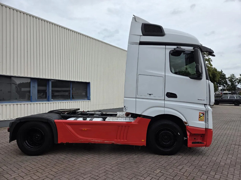 Mercedes-Benz Actros 1845 Retarder, 2 tanks, Automatic, 2 beds - Tracteur routier: photos 2 Mercedes-Benz Actros 1845 Retarder, 2 tanks, Automatic, 2 beds - Tracteur routier: photos 2