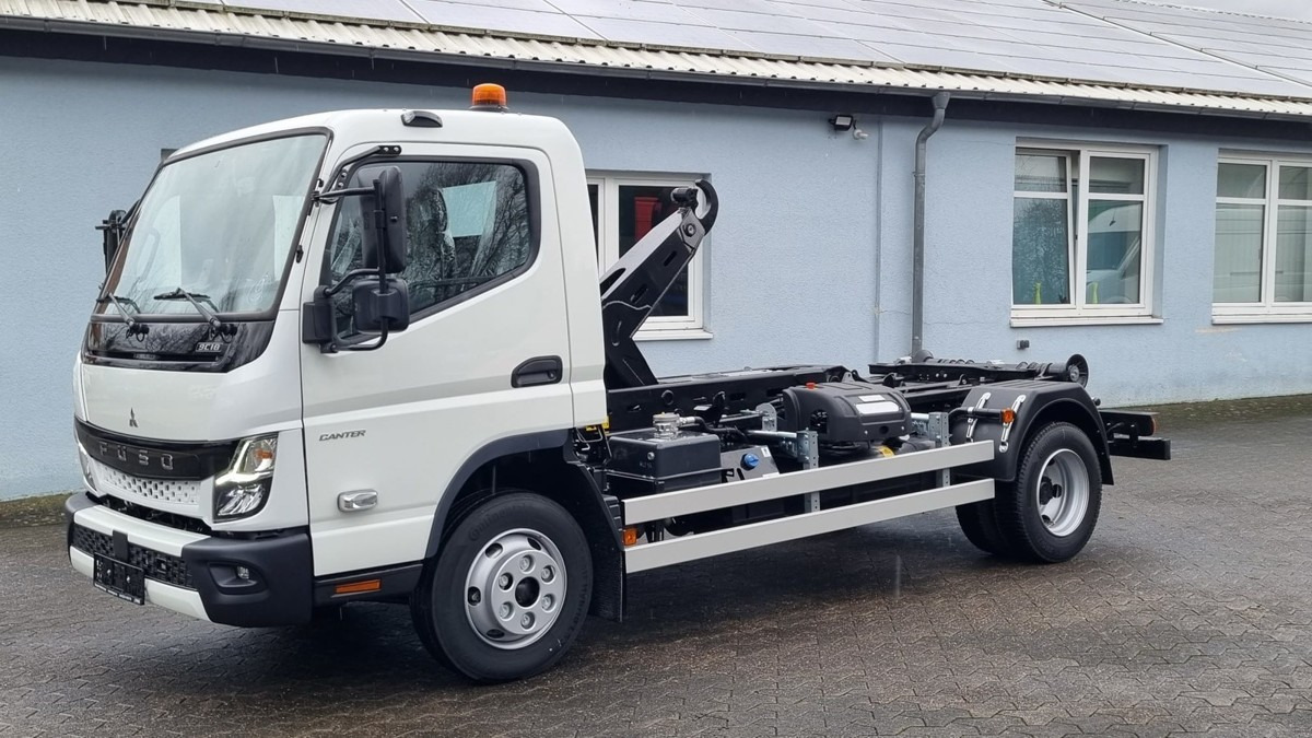 FUSO Canter FUSO 9C18 Duonic City Abrollkipper - Camion ampliroll: photos 3 FUSO Canter FUSO 9C18 Duonic City Abrollkipper - Camion ampliroll: photos 3
