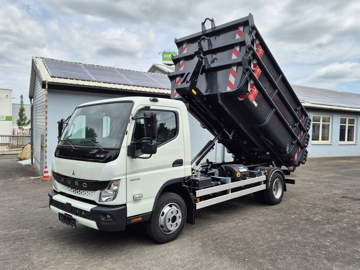 FUSO FUSO 9C18 40km/h City Abrollkipper WLF Swiss Hak - Camion ampliroll: photos 1 FUSO FUSO 9C18 40km/h City Abrollkipper WLF Swiss Hak - Camion ampliroll: photos 1