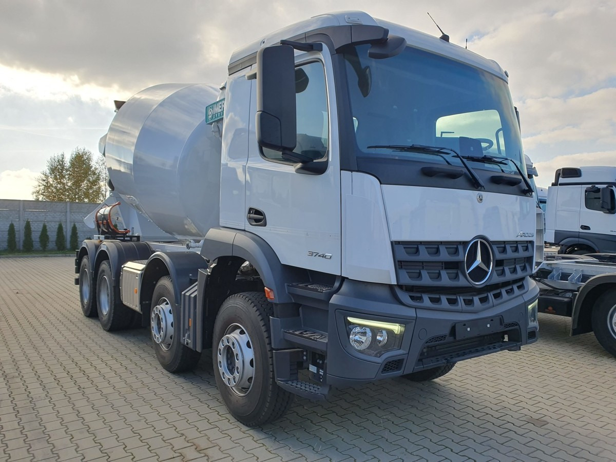 MERCEDES-BENZ Arocs 3740 8x4 Betonmischer IMER ORU LT105 H 10m - Camion malaxeur: photos 2 MERCEDES-BENZ Arocs 3740 8x4 Betonmischer IMER ORU LT105 H 10m - Camion malaxeur: photos 2