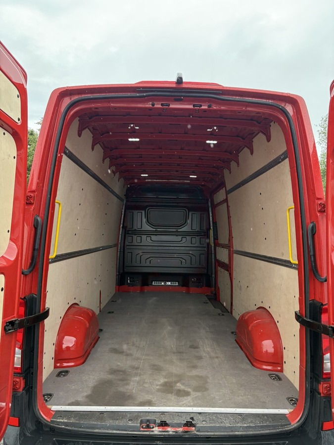 Fourgon utilitaire VW Crafter 35 Maxi L4H3 1Hand PDC: photos 9