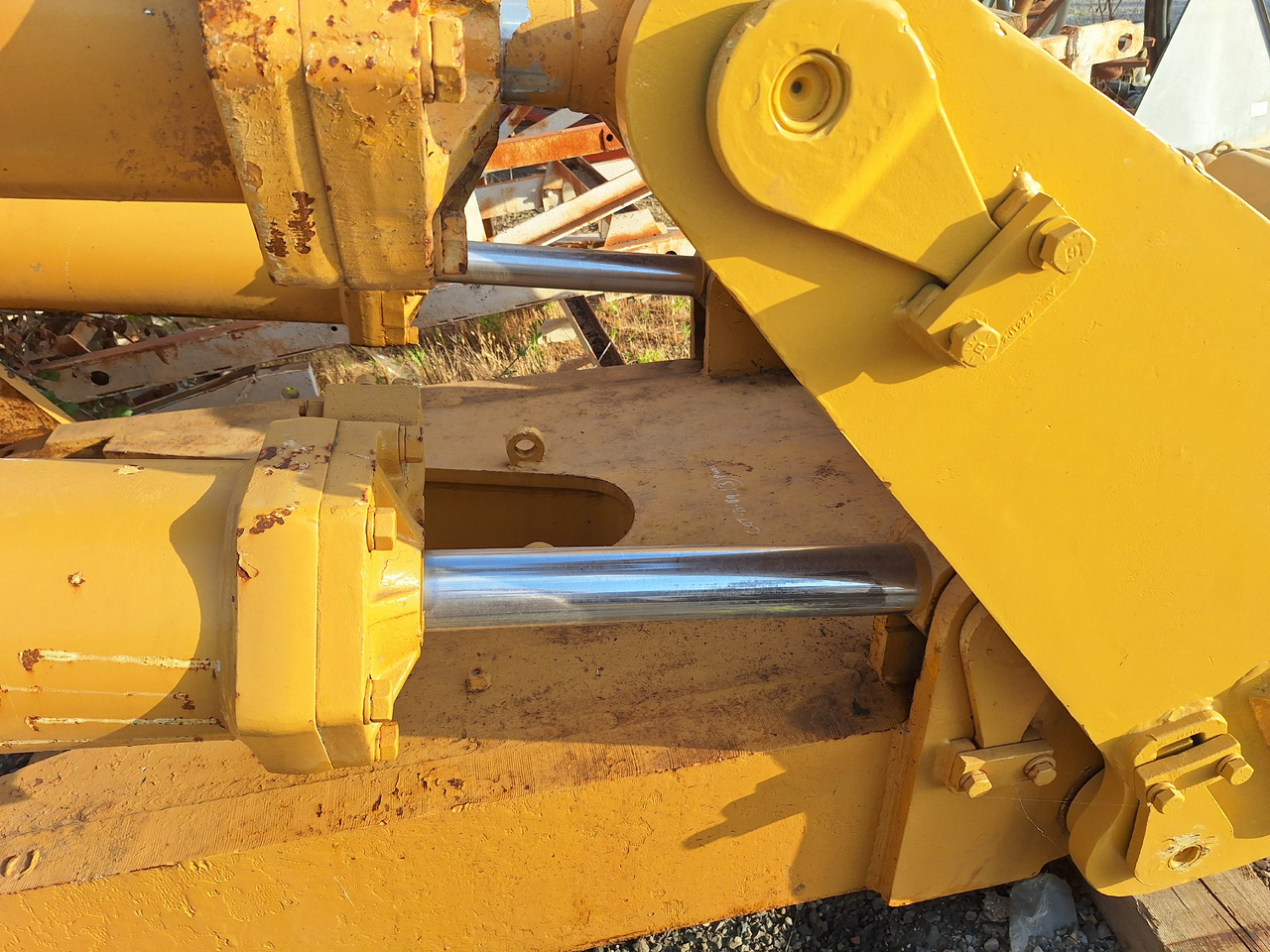 CATERPILLAR D9G-H - Ripper pour Bulldozer: photos 4 CATERPILLAR D9G-H - Ripper pour Bulldozer: photos 4