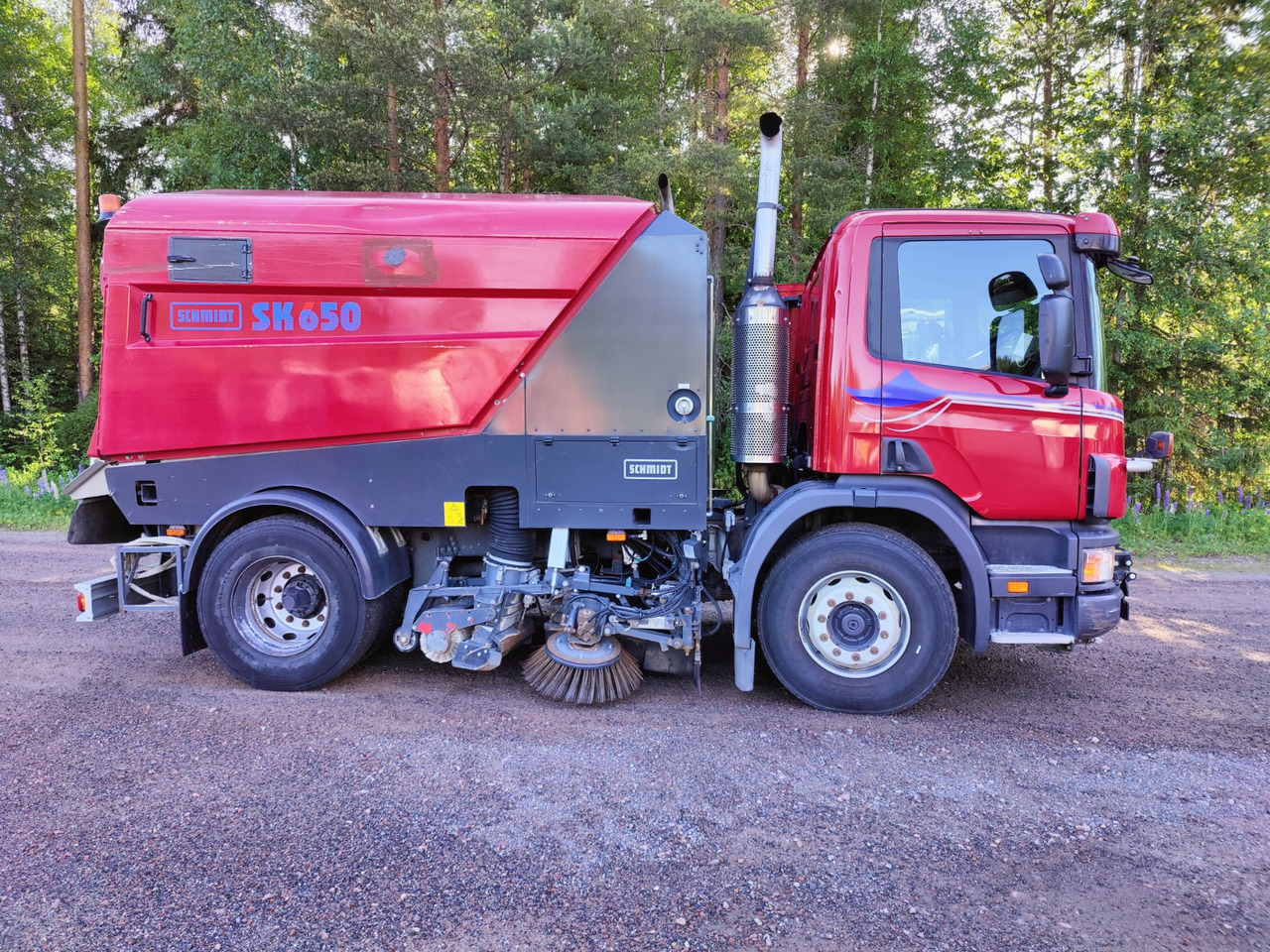 SCHMIDT SK650 / Scania P94 - Balayeuse de voirie: photos 5 SCHMIDT SK650 / Scania P94 - Balayeuse de voirie: photos 5