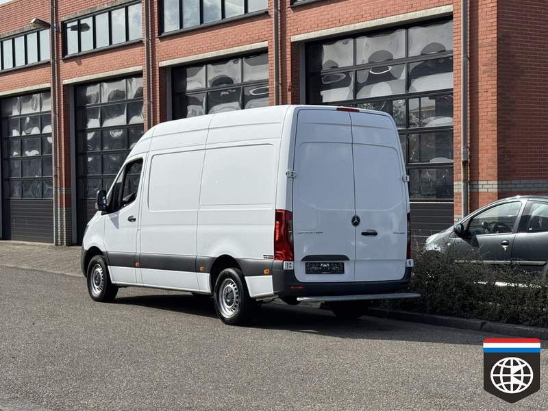 Mercedes-Benz Sprinter 315 RWD - Man - A/C - ACC - Fourgonnette: photos 4 Mercedes-Benz Sprinter 315 RWD - Man - A/C - ACC - Fourgonnette: photos 4