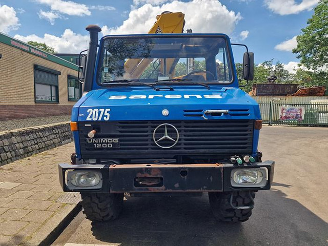 Mercedes-Benz U 1200 4X4 - Camion grue: photos 3 Mercedes-Benz U 1200 4X4 - Camion grue: photos 3