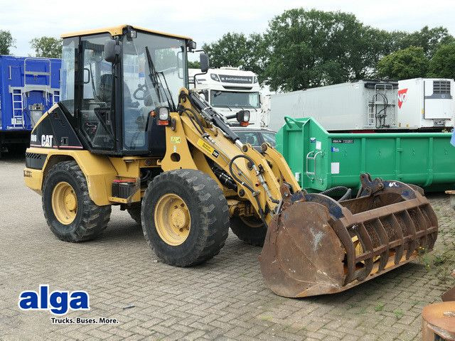 CAT 906, Hydr. S.W.S., Greifschaufel, - Chargeuse sur pneus: photos 1 CAT 906, Hydr. S.W.S., Greifschaufel, - Chargeuse sur pneus: photos 1