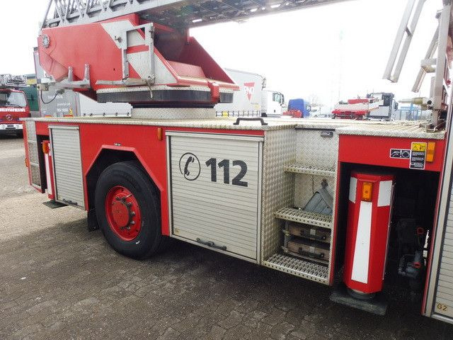 Mercedes-Benz 1528 ATEGO 4x2, Drehleiter DL23-12, Metz, 30m - Camion: photos 5 Mercedes-Benz 1528 ATEGO 4x2, Drehleiter DL23-12, Metz, 30m - Camion: photos 5