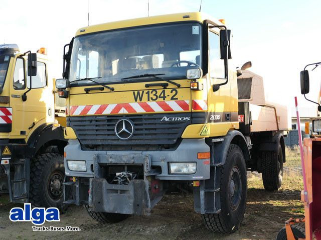 Mercedes-Benz 2035 AK Actros 4x4, Kehrmaschine Schmidt, Allrad - Camion: photos 3 Mercedes-Benz 2035 AK Actros 4x4, Kehrmaschine Schmidt, Allrad - Camion: photos 3