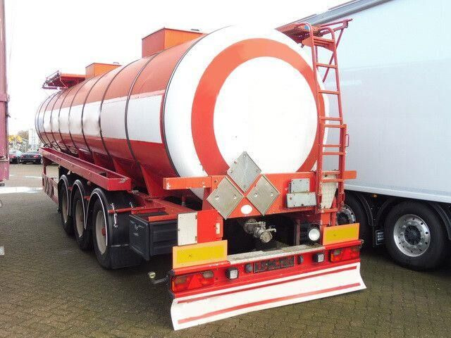 Kässbohrer Isoliert, Chemie, V2A, 32m³,Kompresor,Alu-Felgen - Semi-remorque citerne: photos 3 Kässbohrer Isoliert, Chemie, V2A, 32m³,Kompresor,Alu-Felgen - Semi-remorque citerne: photos 3
