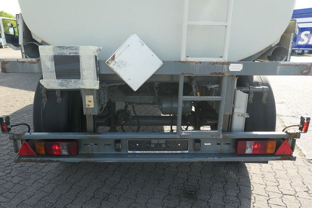 Kässbohrer TA 20 B, 3 Kammern, 21m³,Oben- u. Untenbefüllung - Remorque citerne: photos 4 Kässbohrer TA 20 B, 3 Kammern, 21m³,Oben- u. Untenbefüllung - Remorque citerne: photos 4
