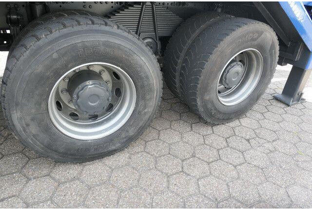 MAN 41.480 TGS BB-WW 8x4, gr. Federpaket, 38tkm, AC - Châssis cabine: photos 5 MAN 41.480 TGS BB-WW 8x4, gr. Federpaket, 38tkm, AC - Châssis cabine: photos 5