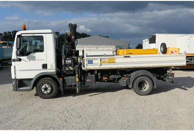 MAN 8.220 TGL BB, Hiab 055 BS-2, Greifer, AHK, Funk - Camion benne: photos 2 MAN 8.220 TGL BB, Hiab 055 BS-2, Greifer, AHK, Funk - Camion benne: photos 2